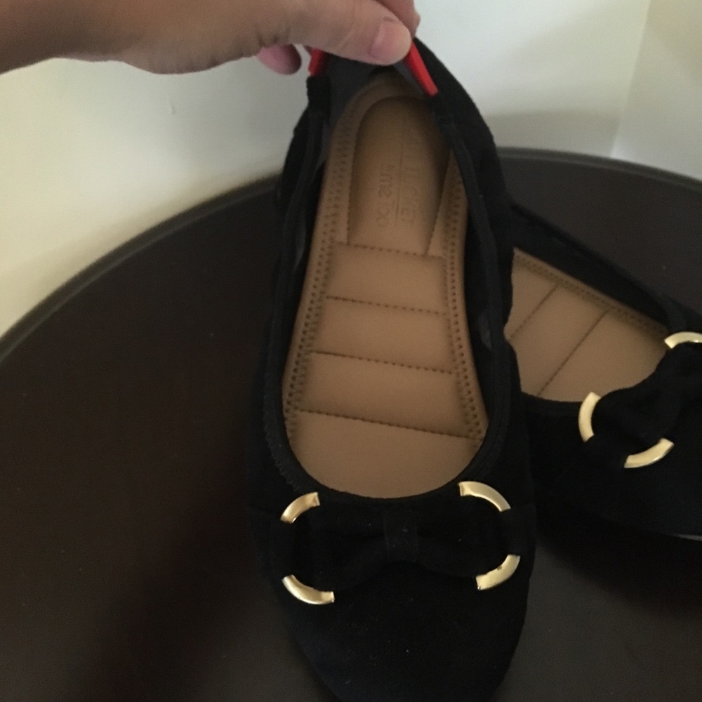 Flats - Picture 2 of 5